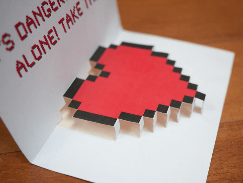 Thiệp Valentine pop-up hình trái tim pixel