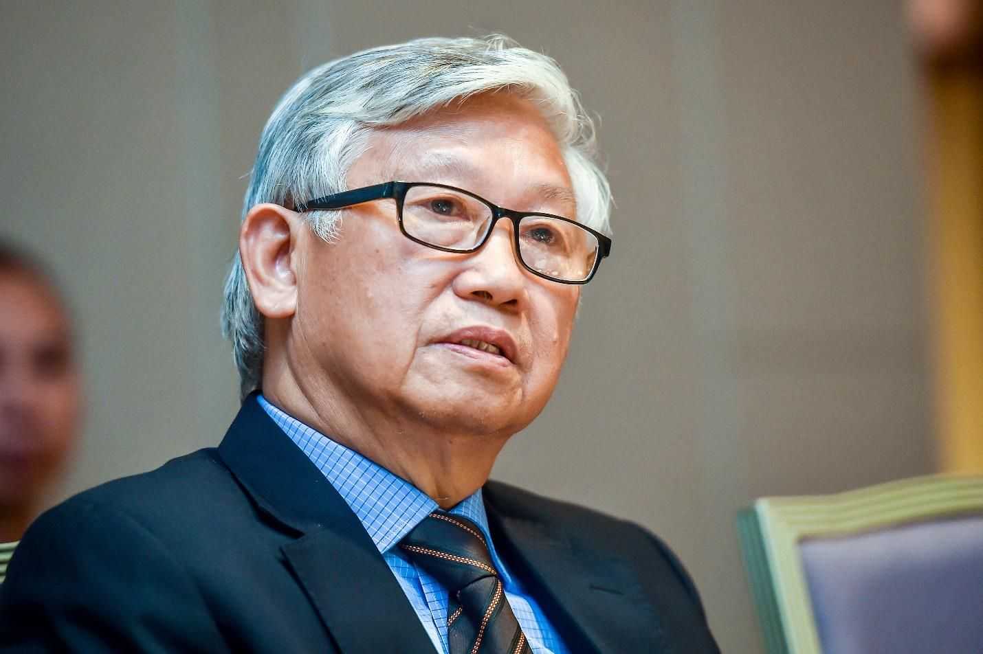 Giáo sư, tiến sĩ, bác sĩ Nguyễn Gia Khánh