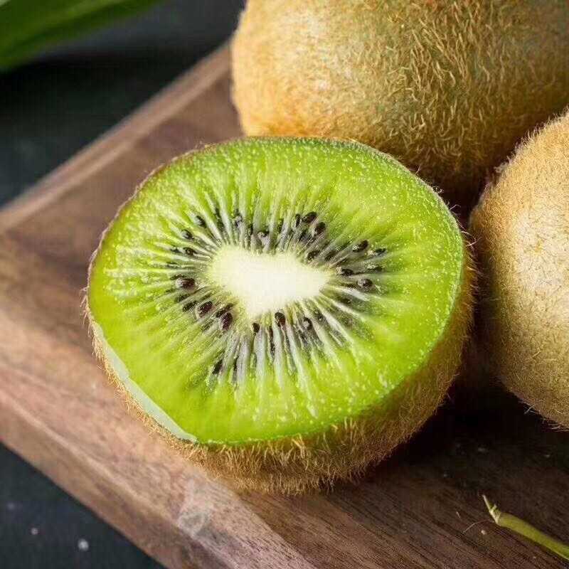 Quả kiwi có tác dụng rất tốt cho tim mạch